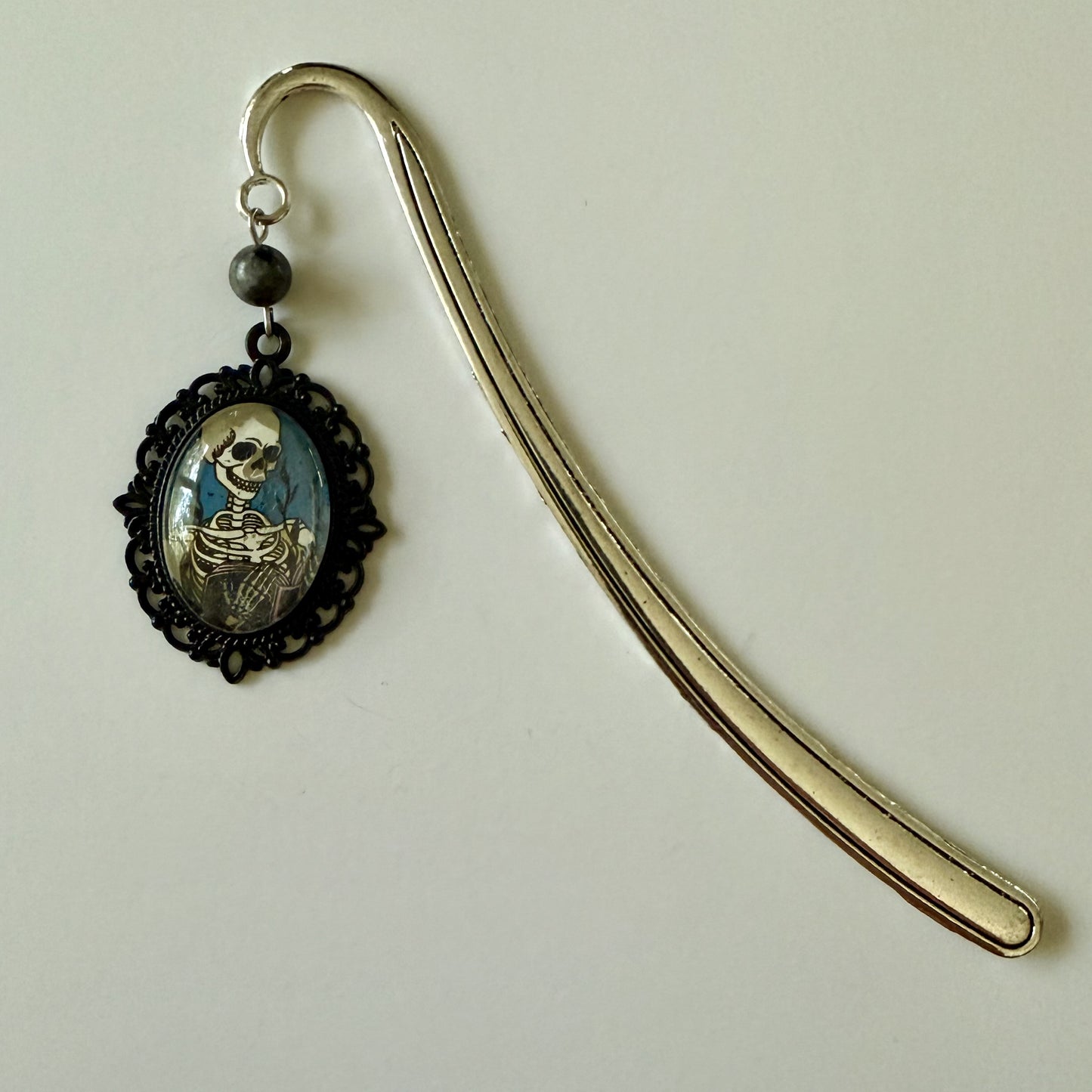 Book Hook - READING SKELETON