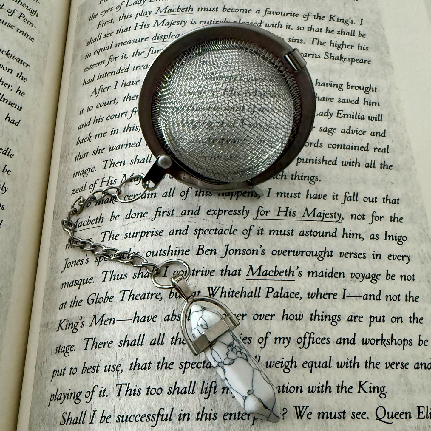 Loose Leaf Tea Steeper - PENDANT LARGE (WHITE/BLACK)