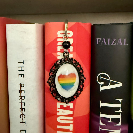 Mini Book Hook - PAPER RAINBOW HEART